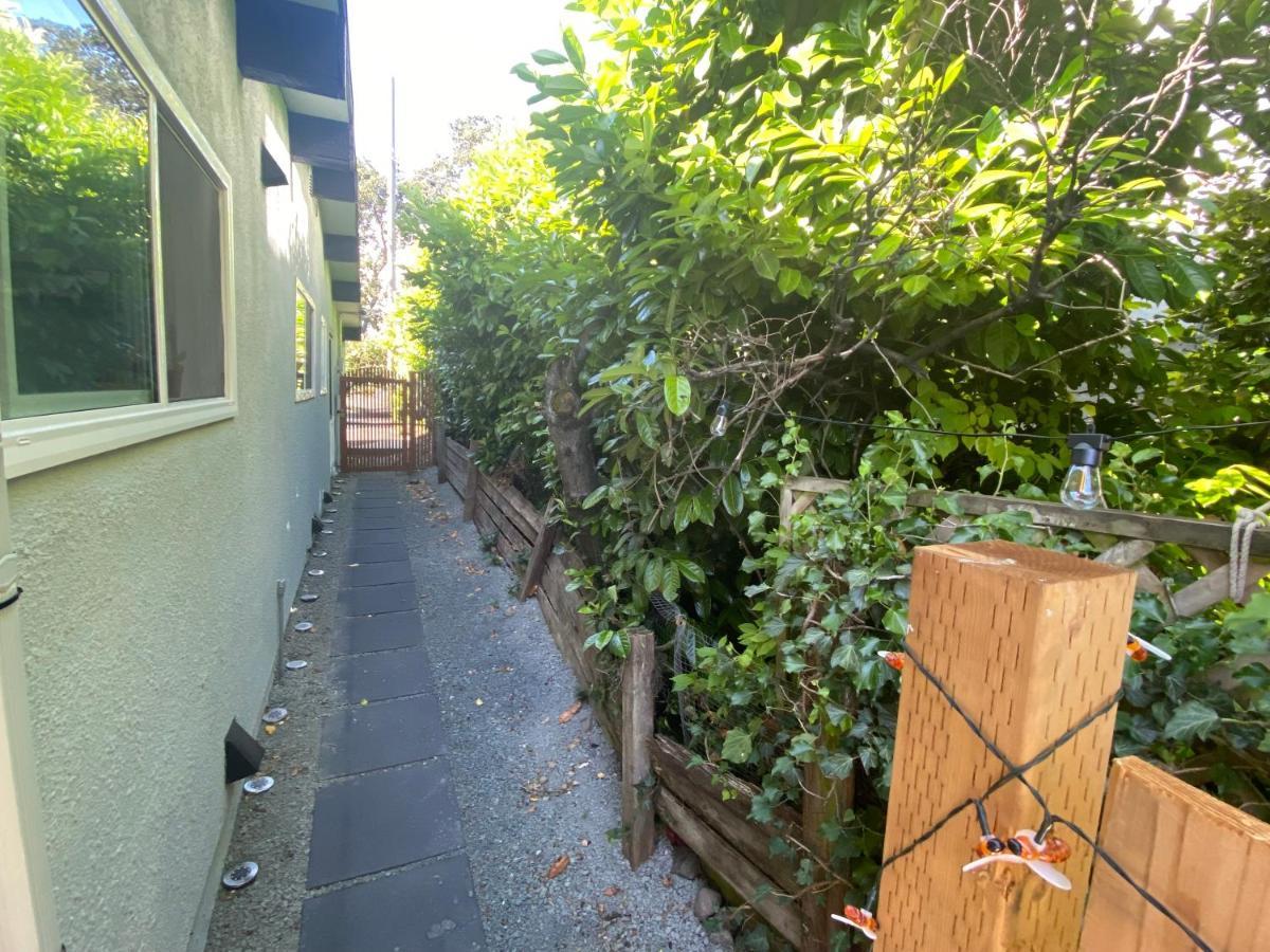 Hudson Homes Bnb Victoria Exterior foto